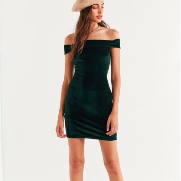 Urban Outfitters Dresses & Skirts - Urban outfitters green velvet bodycon dress